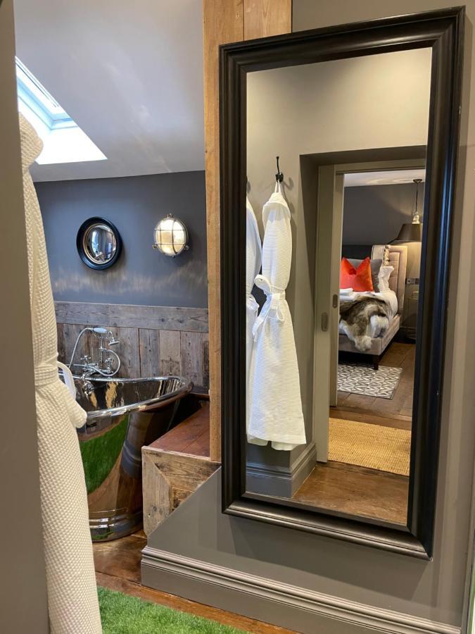 דירות נאנטוויץ' The Cocktail Lounge At Cheshire Boutique Bathhouse מראה חיצוני תמונה